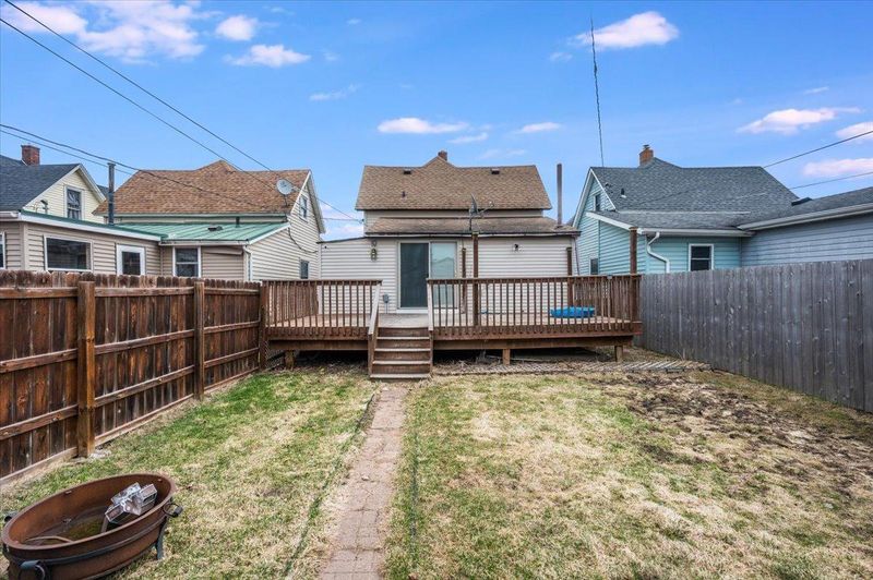 5517 Oakes Ave, Superior, WI 54880