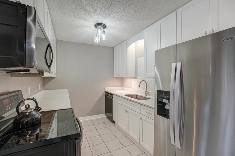 570 Whispering Ln #102, Hastings, MN 55033