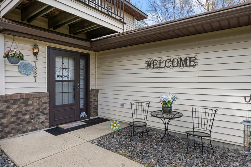 1221 Bradford St SE, Hutchinson, MN 55350