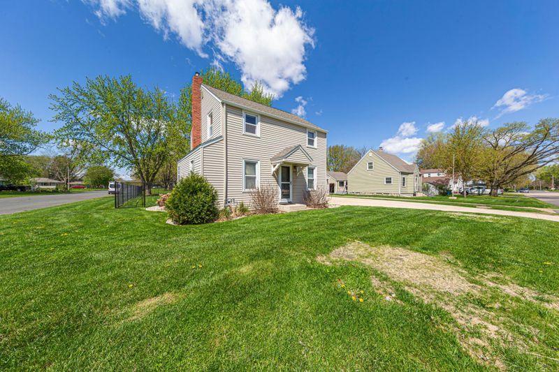 107 2nd St SW, Medford, MN 55049