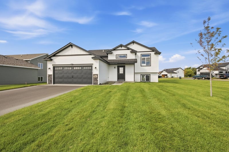 108 Cedar St SE, Kimball, MN 55353