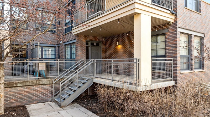 825 Berry St #103, Saint Paul, MN 55114