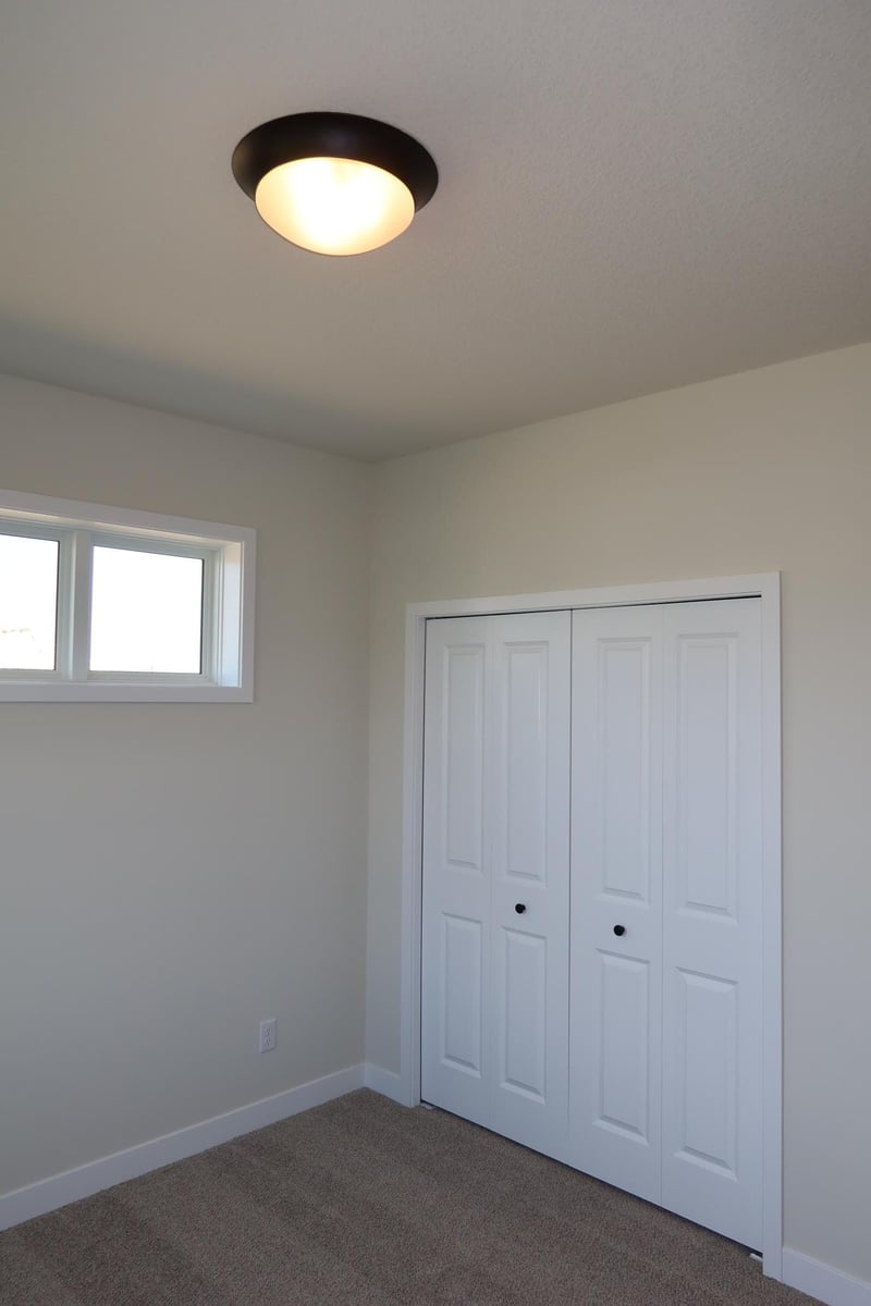 17838 Hamburg Ave, Lakeville, MN 55044
