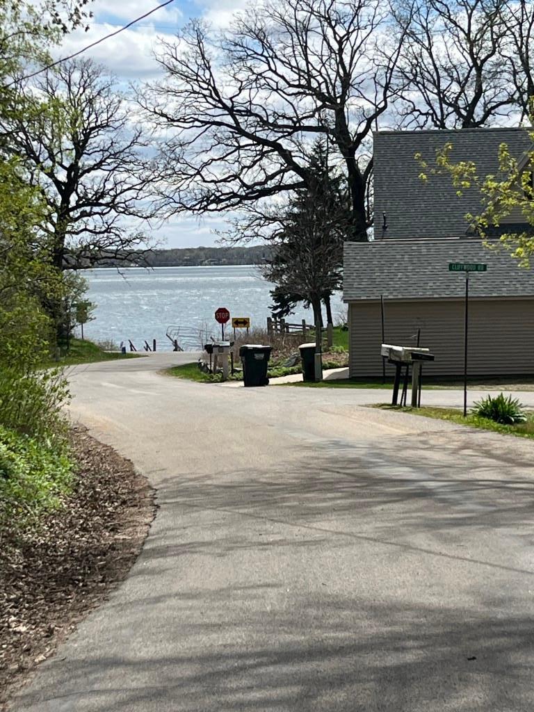 15995 Cushing Rd, Paynesville, MN 56362