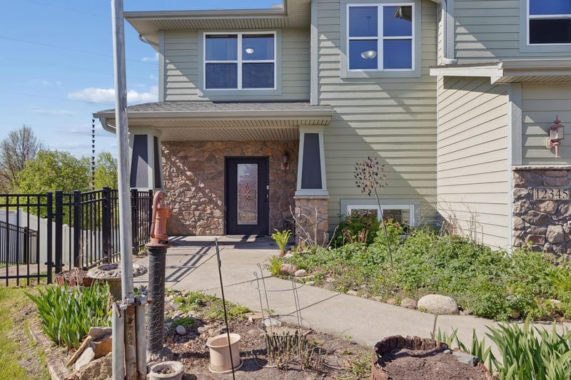 12345 Butternut St NW, Coon Rapids, MN 55448