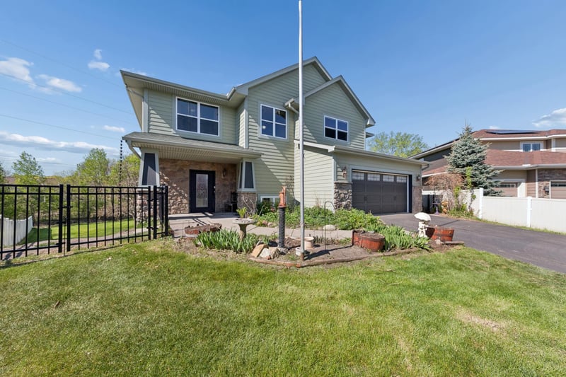 12345 Butternut St NW, Coon Rapids, MN 55448