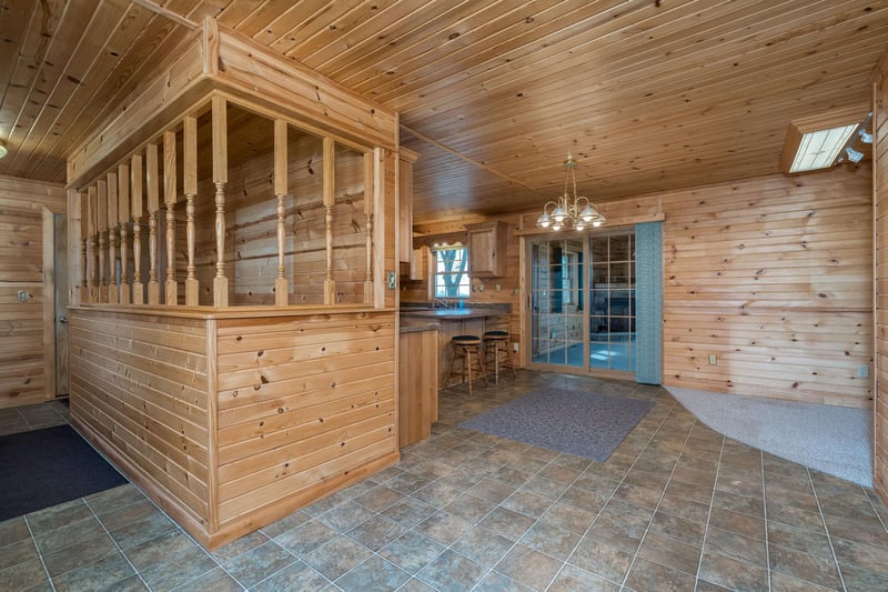 301 South St W, Amboy, MN 56010