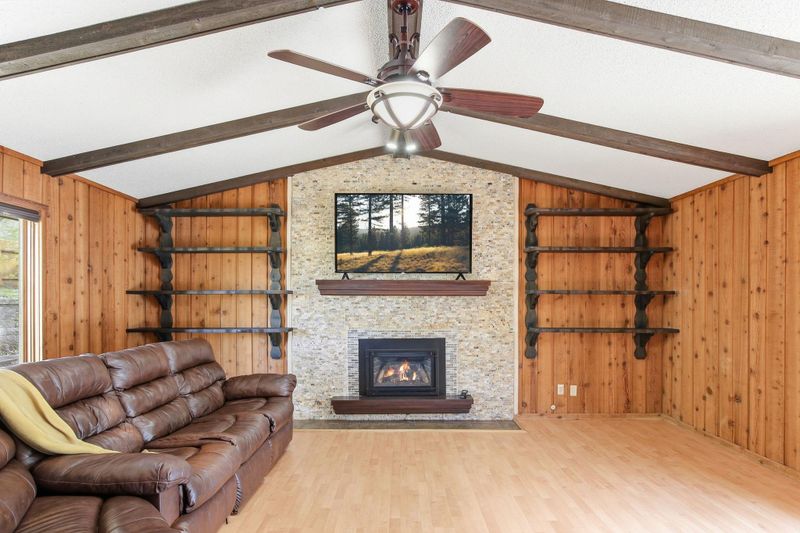 1108 Lacota Cir, Burnsville, MN 55337