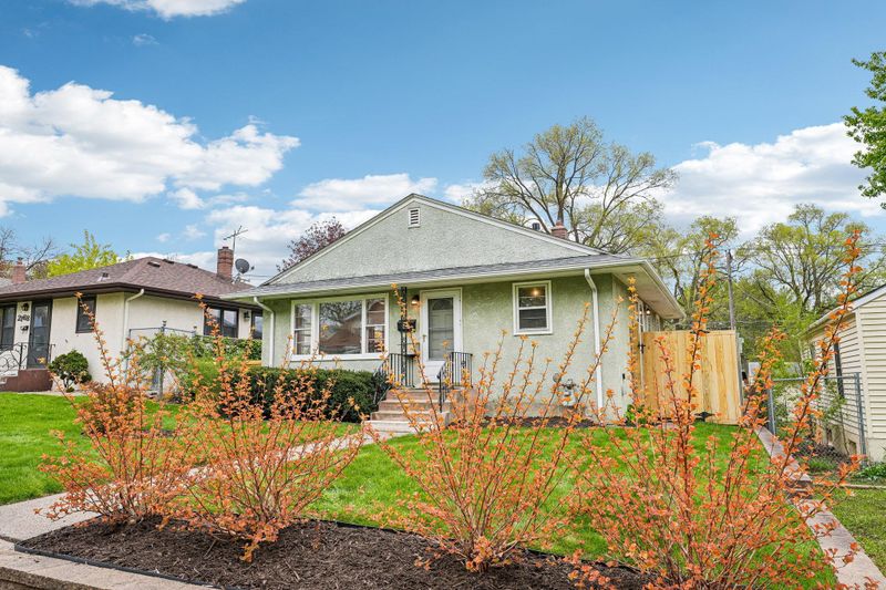 2164 Reaney Ave E, Saint Paul, MN 55119