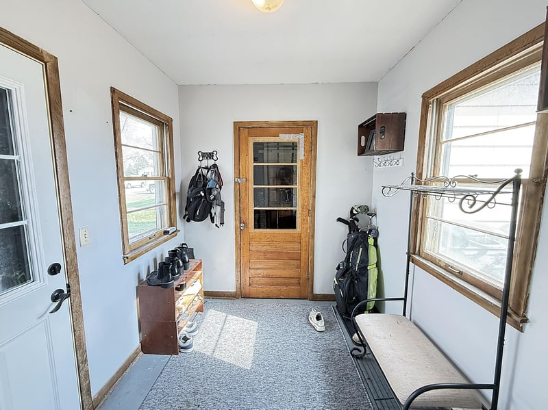 319 3rd St SW, Clara City, MN 56222