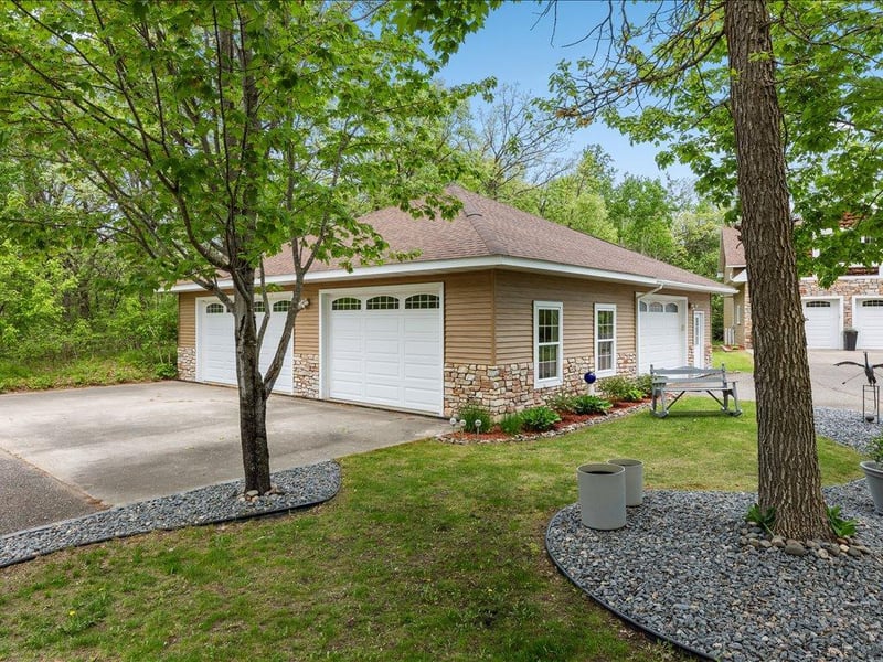 7414 Burr Ln, Brainerd, MN 56401