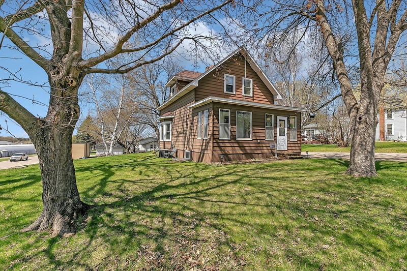 71 Cherry St S, Kimball, MN 55353