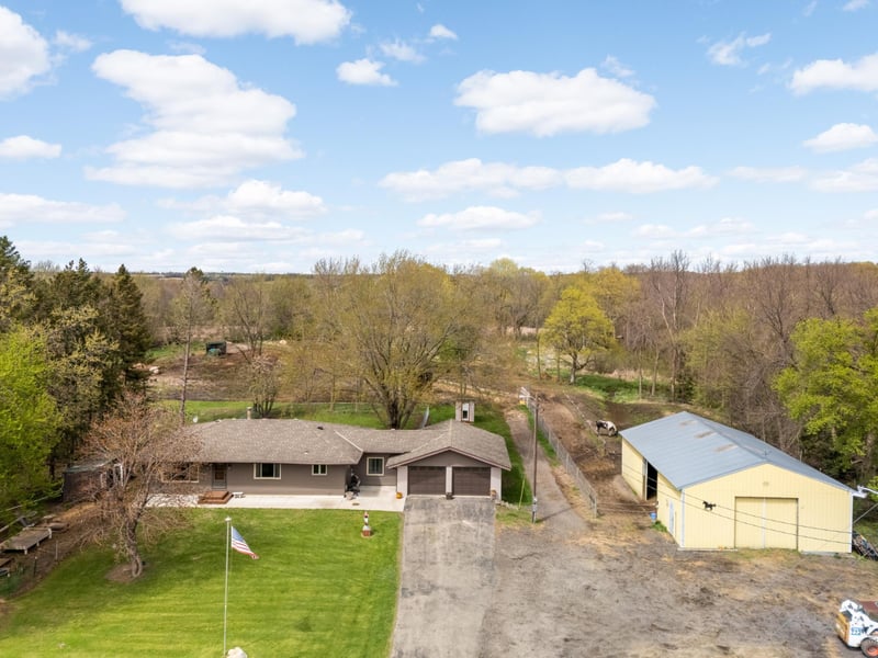 6811 Millersburg Blvd, Lonsdale, MN 55046