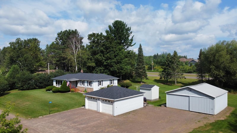 177 Wagon Rd, Esko, MN 55733