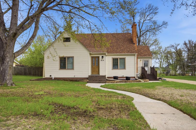 814 Joseph St, Hawley, MN 56549