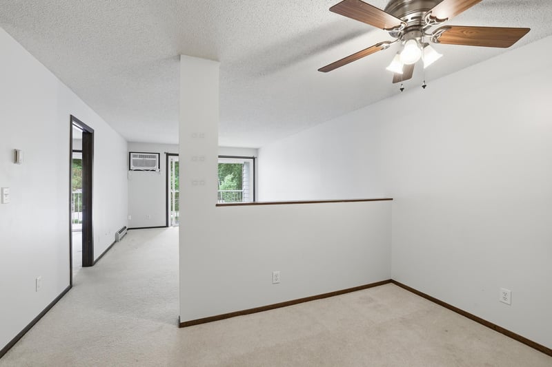 175 County Road B2 E #203, Little Canada, MN 55117