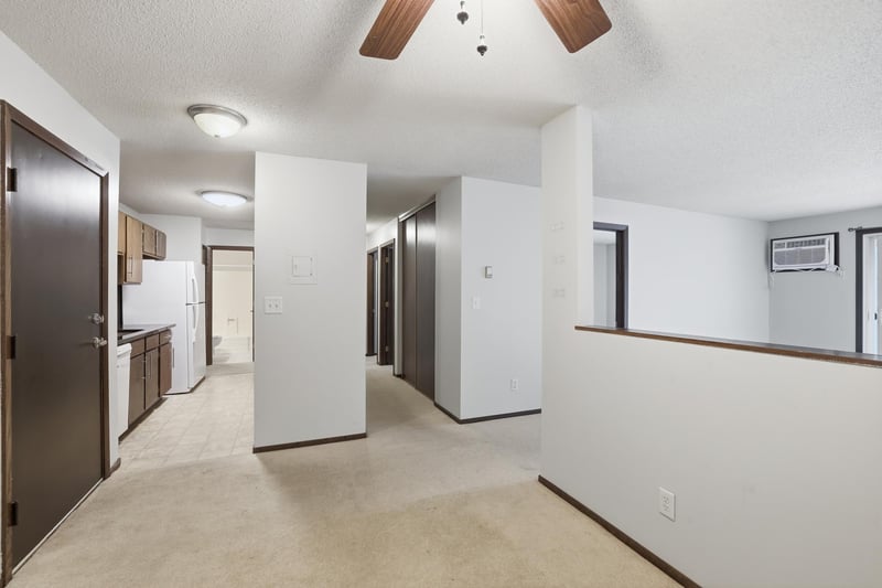 175 County Road B2 E #203, Little Canada, MN 55117
