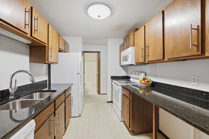 175 County Road B2 E #203, Little Canada, MN 55117