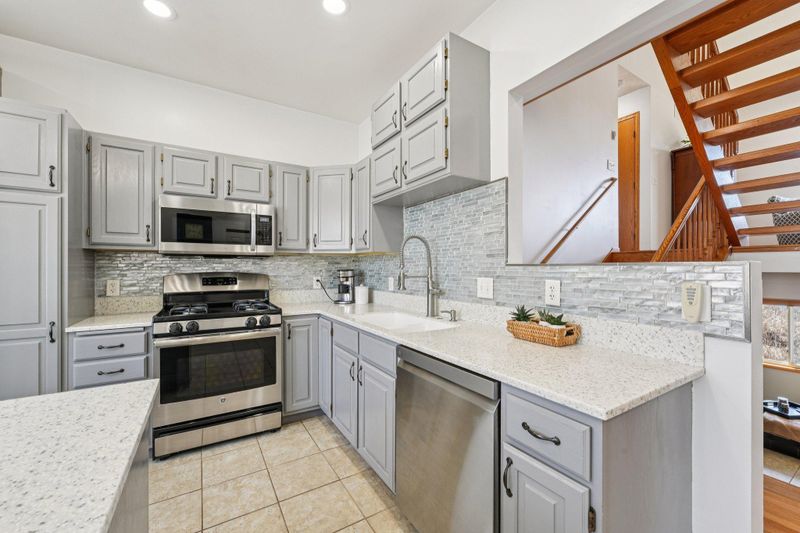 12137 88th Pl N, Maple Grove, MN 55369