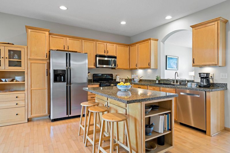 15554 Dynasty Way, Apple Valley, MN 55124
