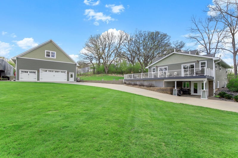 20925 Polk Ave, Hastings, MN 55033