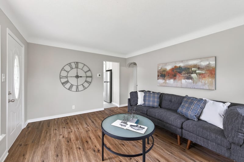 1475 Ivy Ave E, North Saint Paul, MN 55106