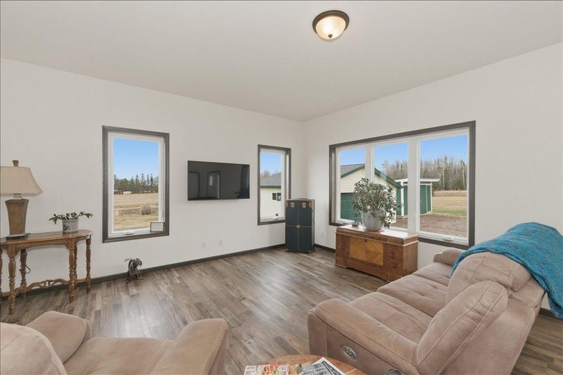 6152 Homestead Rd, Duluth, MN 55804