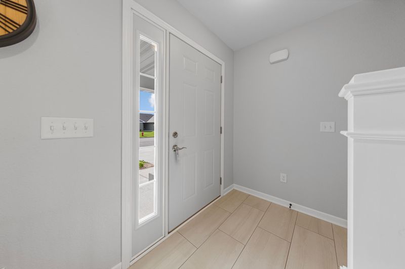 2070 Pratt Cir, Saint Peter, MN 56082
