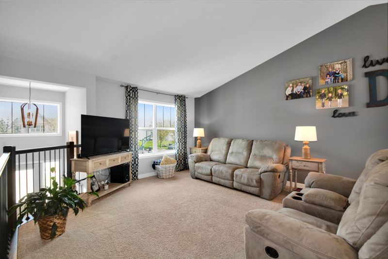 26 Robinson Dr, Lino Lakes, MN 55014