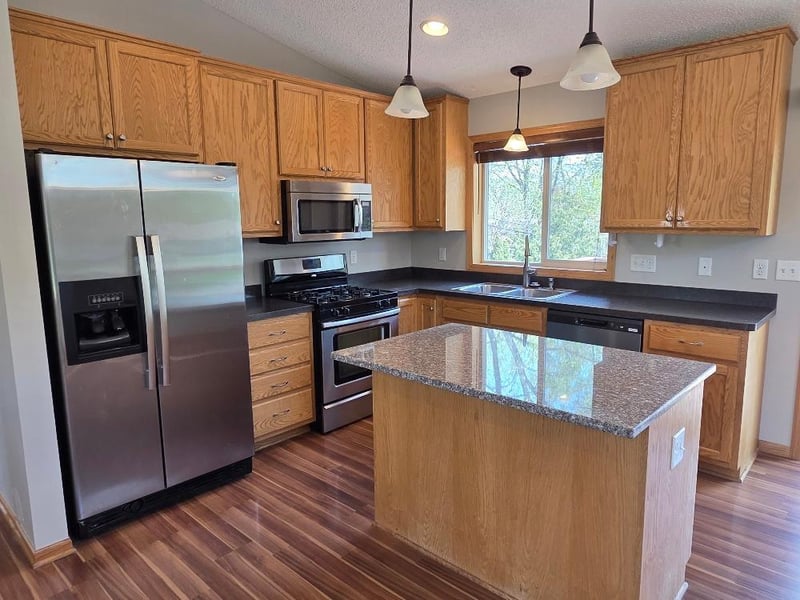4612 Hampshire Ave N, Crystal, MN 55428