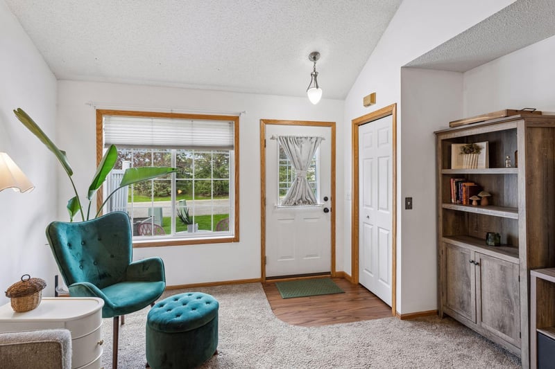 8887 Partridge Rd, Saint Bonifacius, MN 55375