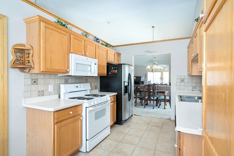 1439 Eagle Dr, Waconia, MN 55387