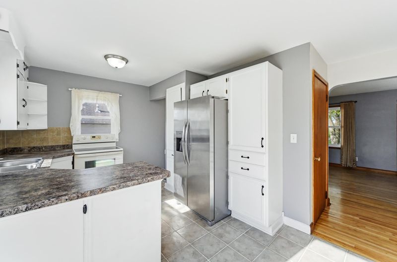 1006 10th Ave NW, Rochester, MN 55901