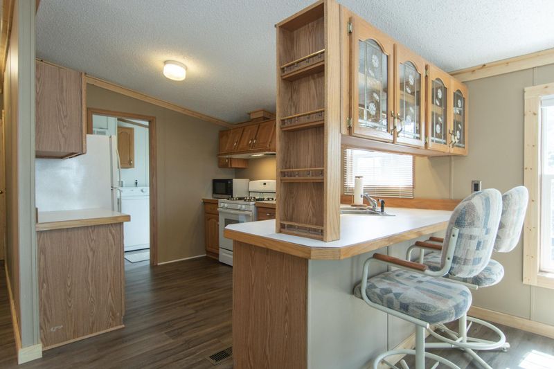 1445 White Cloud Dr S, Isle, MN 56342
