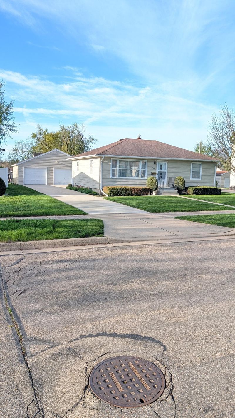 2008 2nd Ave SE, Austin, MN 55912