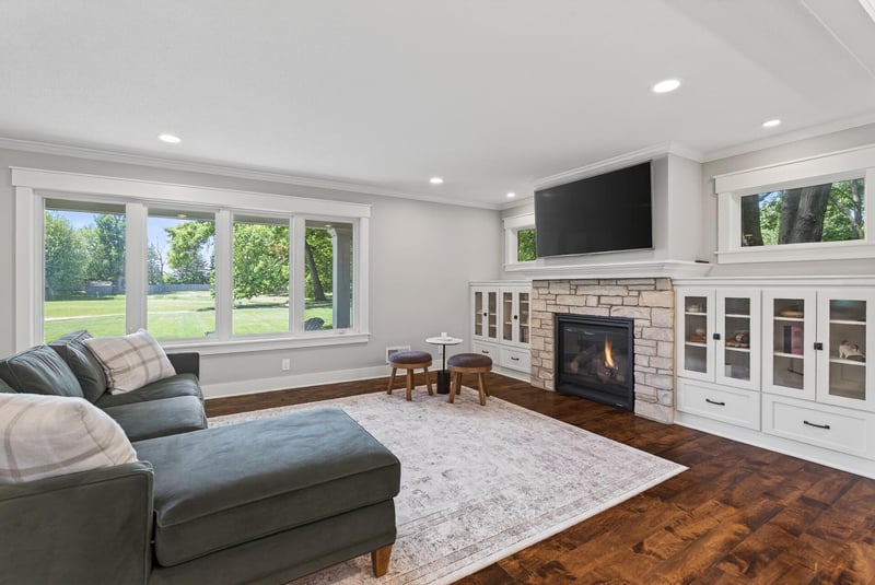 8955 Quinn Rd, Chanhassen, MN 55317