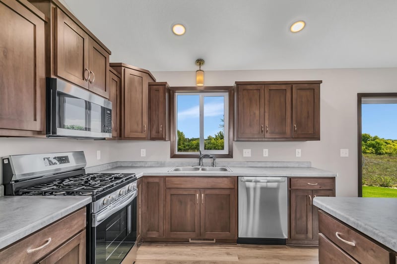 8245 Natures Edge Rd, Clear Lake, MN 55319