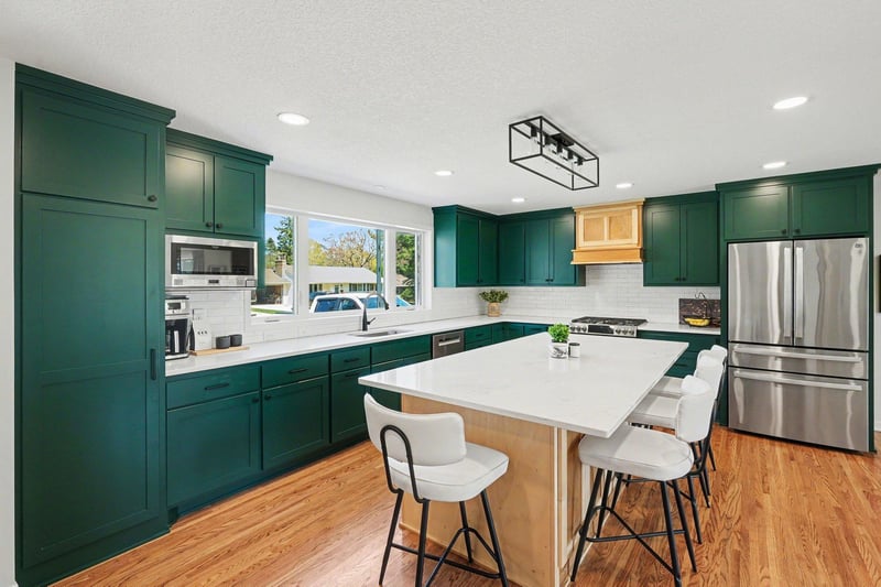 2409 Gilbert Ln, South Saint Paul, MN 55075