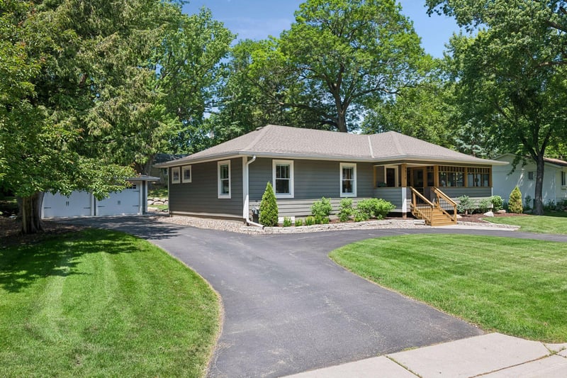 5910 Ridgewood Rd, Mound, MN 55364