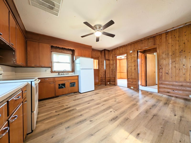 513 4th St SW, Montgomery, MN 56069