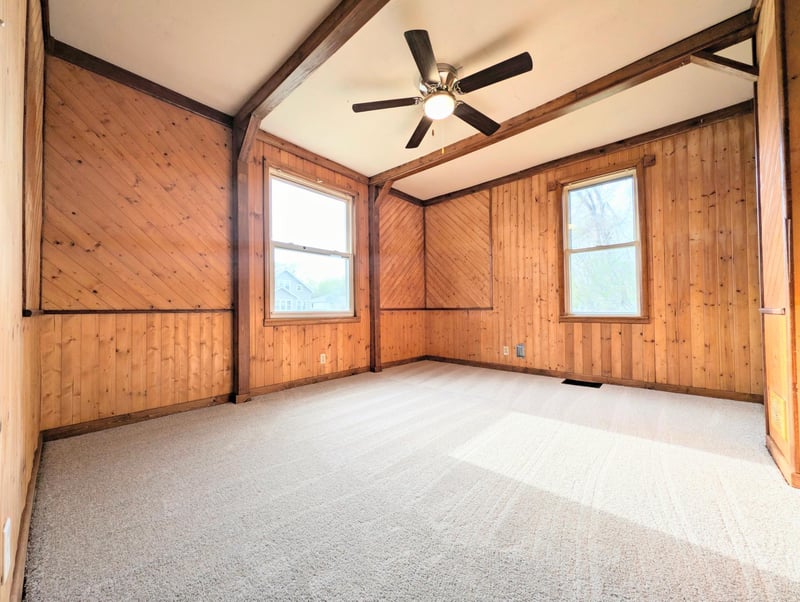 513 4th St SW, Montgomery, MN 56069