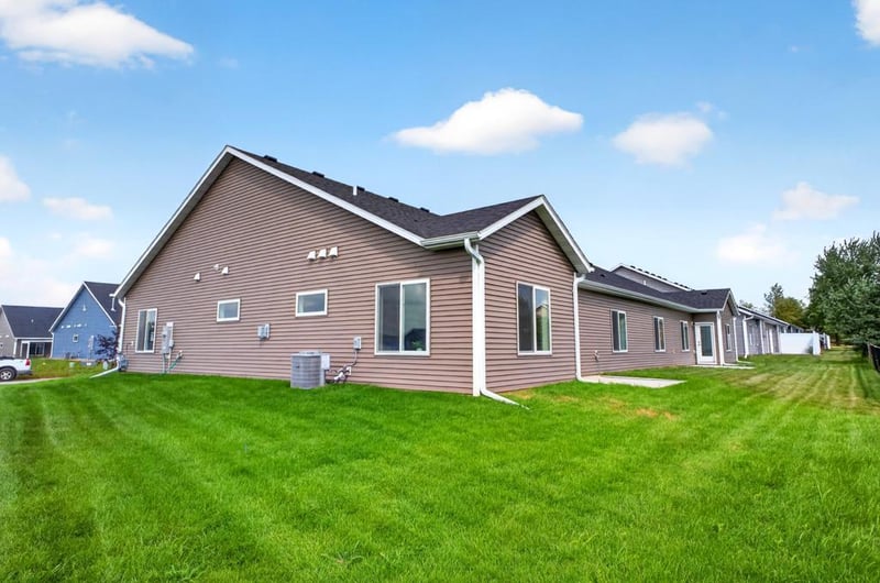 1002 11th Pl NW, Kasson, MN 55944