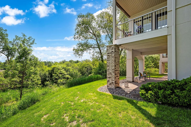 101 Willoughby Way E, Minnetonka, MN 55305