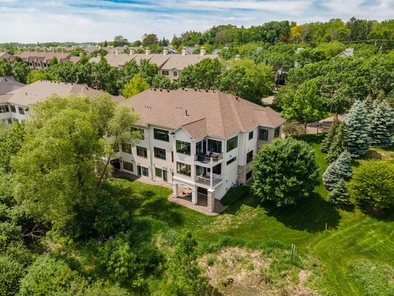 101 Willoughby Way E, Minnetonka, MN 55305