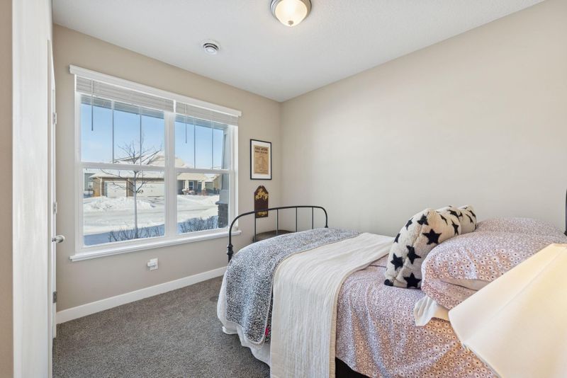 13650 Applewood Trl, Rosemount, MN 55068