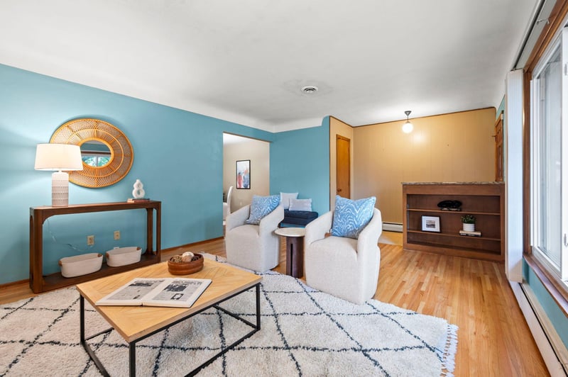 2245 Mapleview Ave, Maplewood, MN 55109
