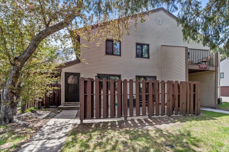 6047 72nd Ln N, Brooklyn Park, MN 55429