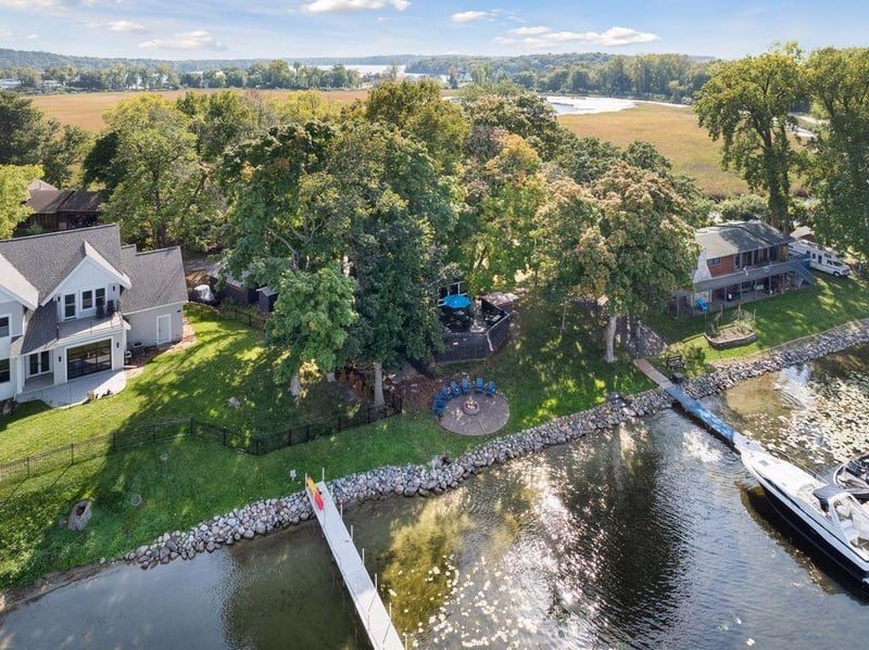 3710 Lee Rd, Mound, MN 55364