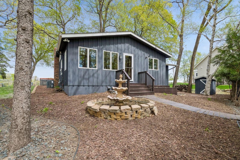 3710 Lee Rd, Mound, MN 55364