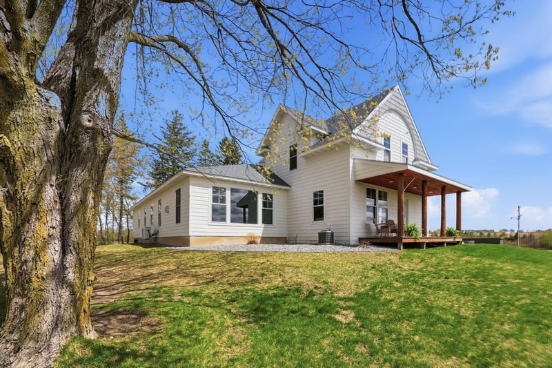 11798 5th St NW, Cokato, MN 55321